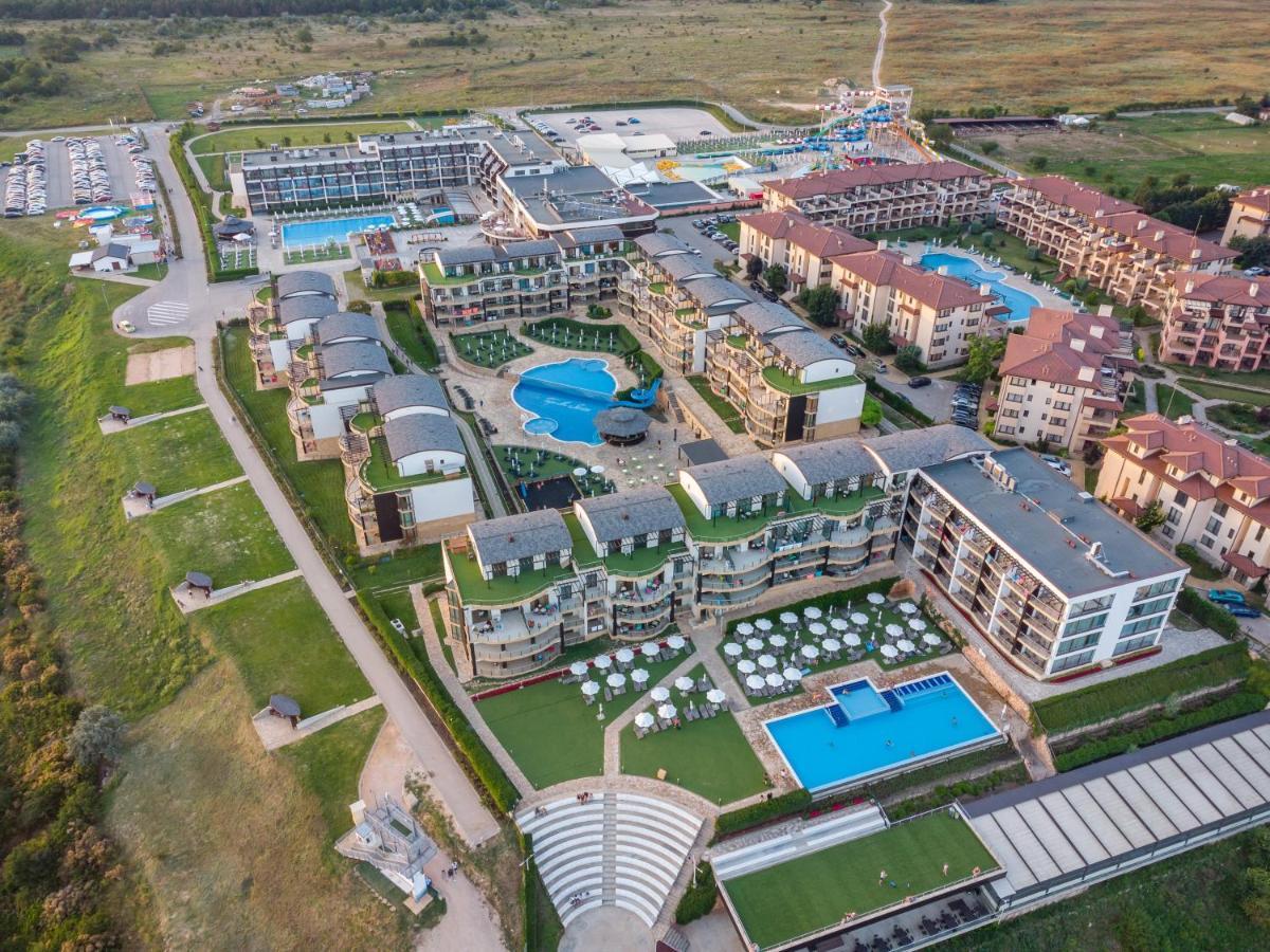 Topola Skies Resort & Aquapark Kavarna Exterior photo
