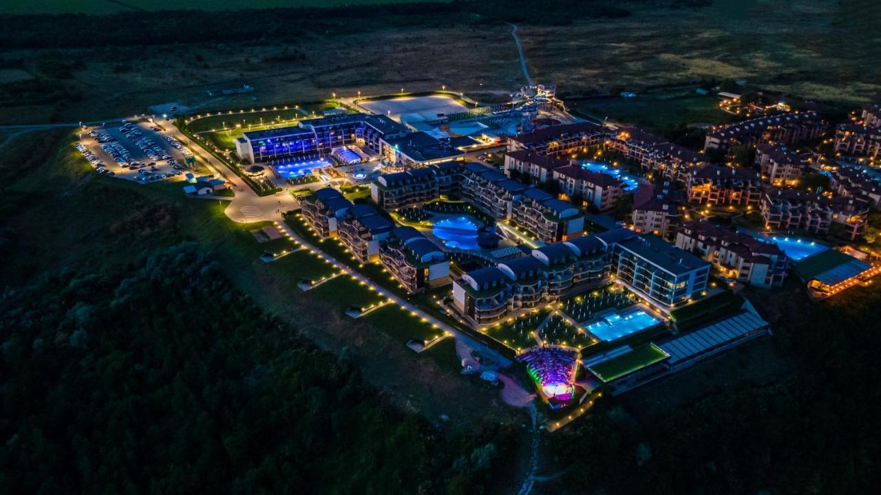 Topola Skies Resort & Aquapark Kavarna Exterior photo