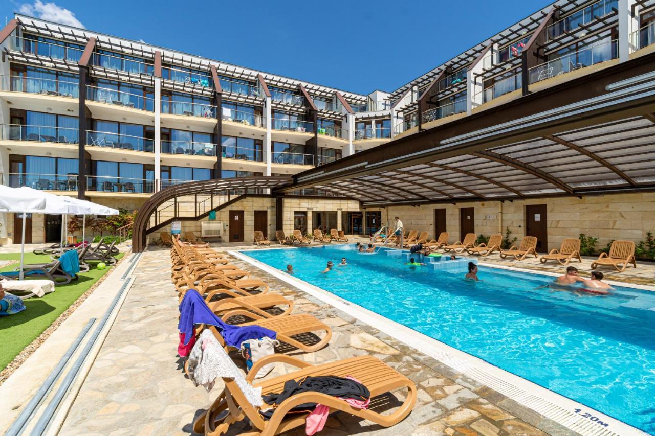 Topola Skies Resort & Aquapark Kavarna Exterior photo