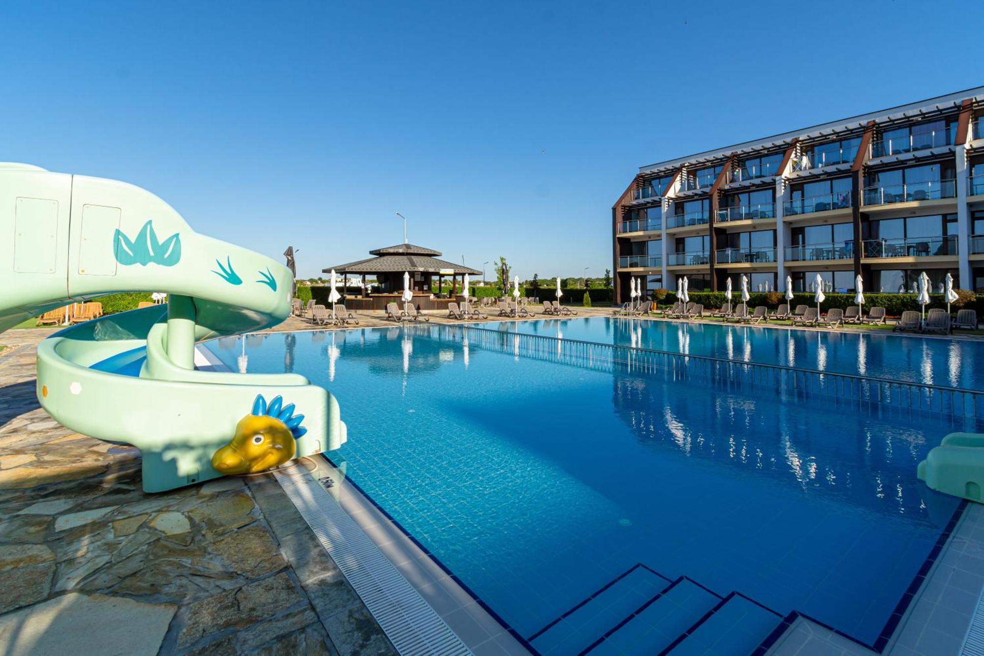 Topola Skies Resort & Aquapark Kavarna Exterior photo