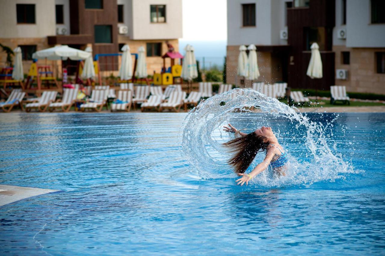 Topola Skies Resort & Aquapark Kavarna Exterior photo